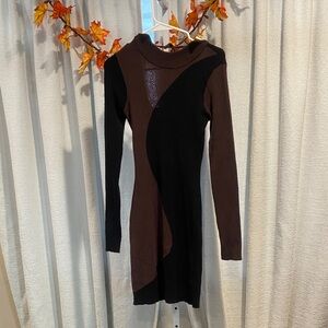 Acoa Sz.L brown/black long sleeved swirl/geometric print dress